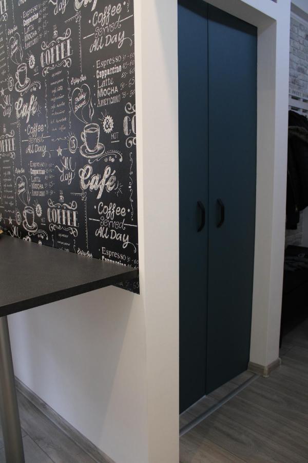 Izzy Apartament Apartment Мисколк Екстериор снимка