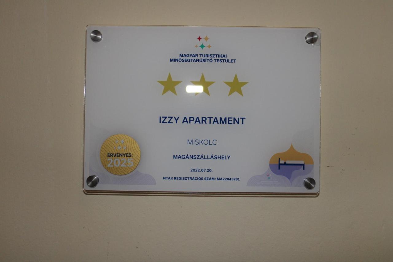 Izzy Apartament Apartment Мисколк Екстериор снимка