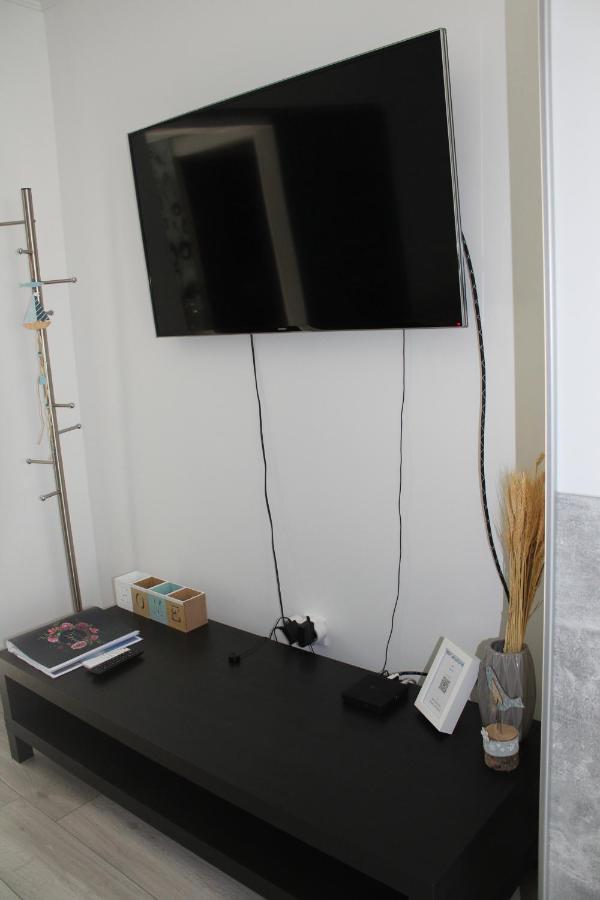 Izzy Apartament Apartment Мисколк Екстериор снимка